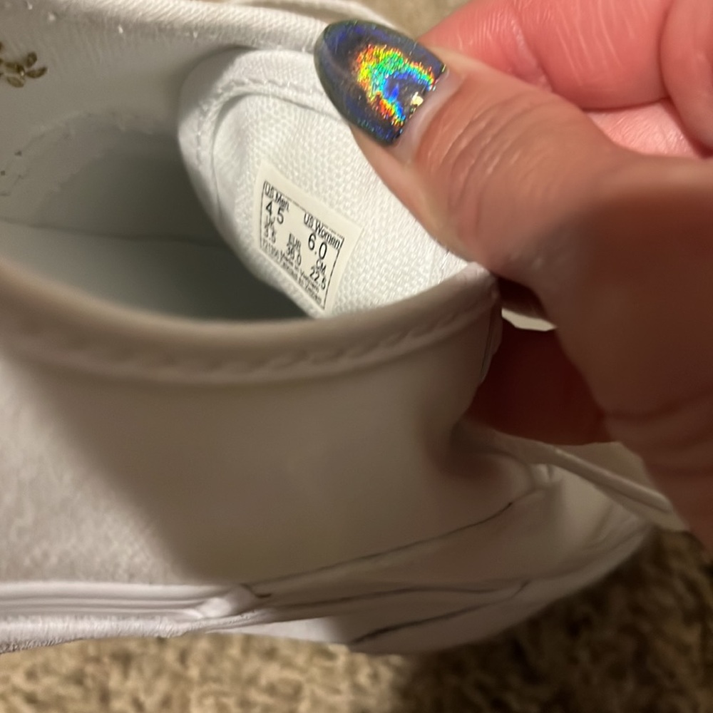 L initial vans - Picture 6 of 6